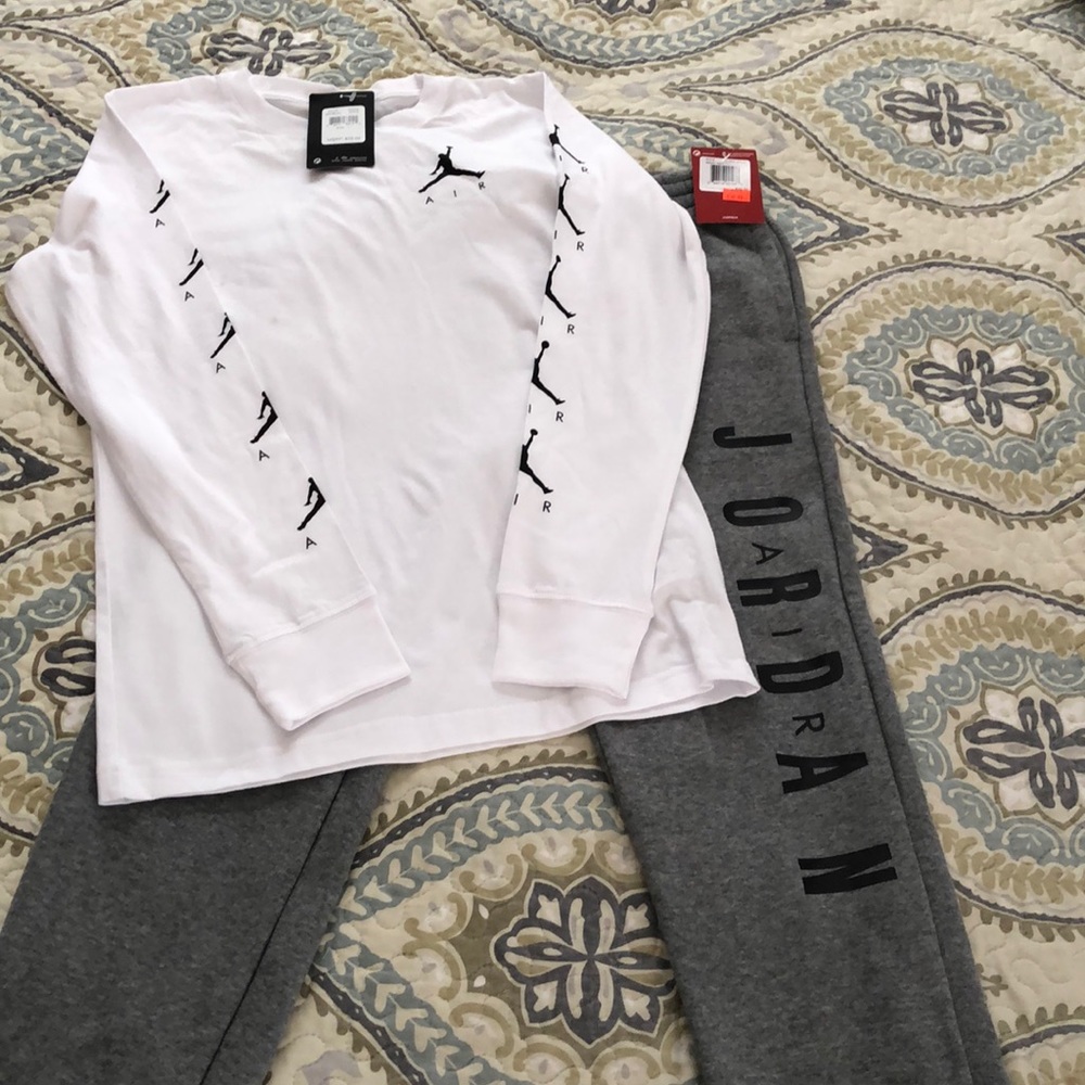 🌟NEW🌟 AIR JORDAN OUTFIT BOYS-Large